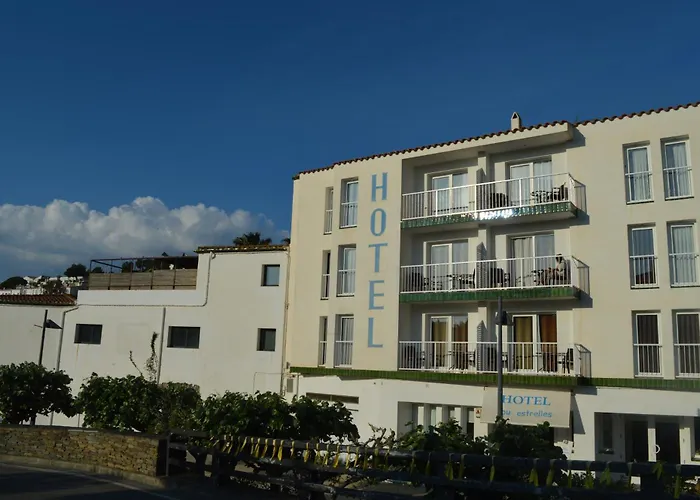 Nou Estrelles Szálloda 2*