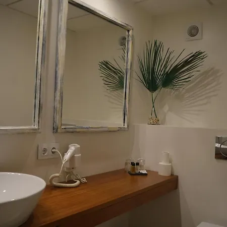 Hotel Nou Estrelles
