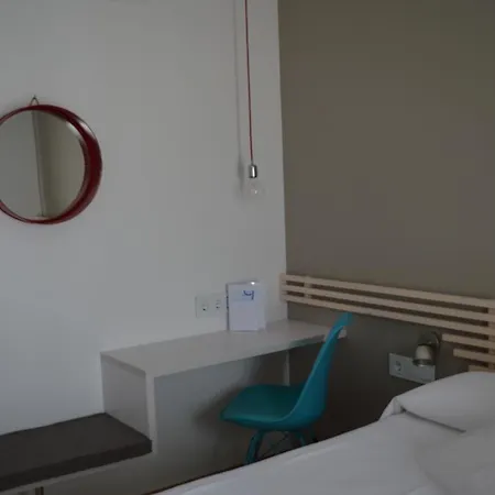 Hotel Nou Estrelles 2*