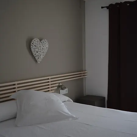 Nou Estrelles Hotel 2*