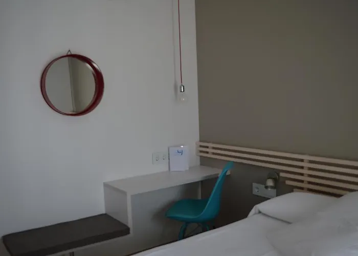 Hotel Nou Estrelles 2*